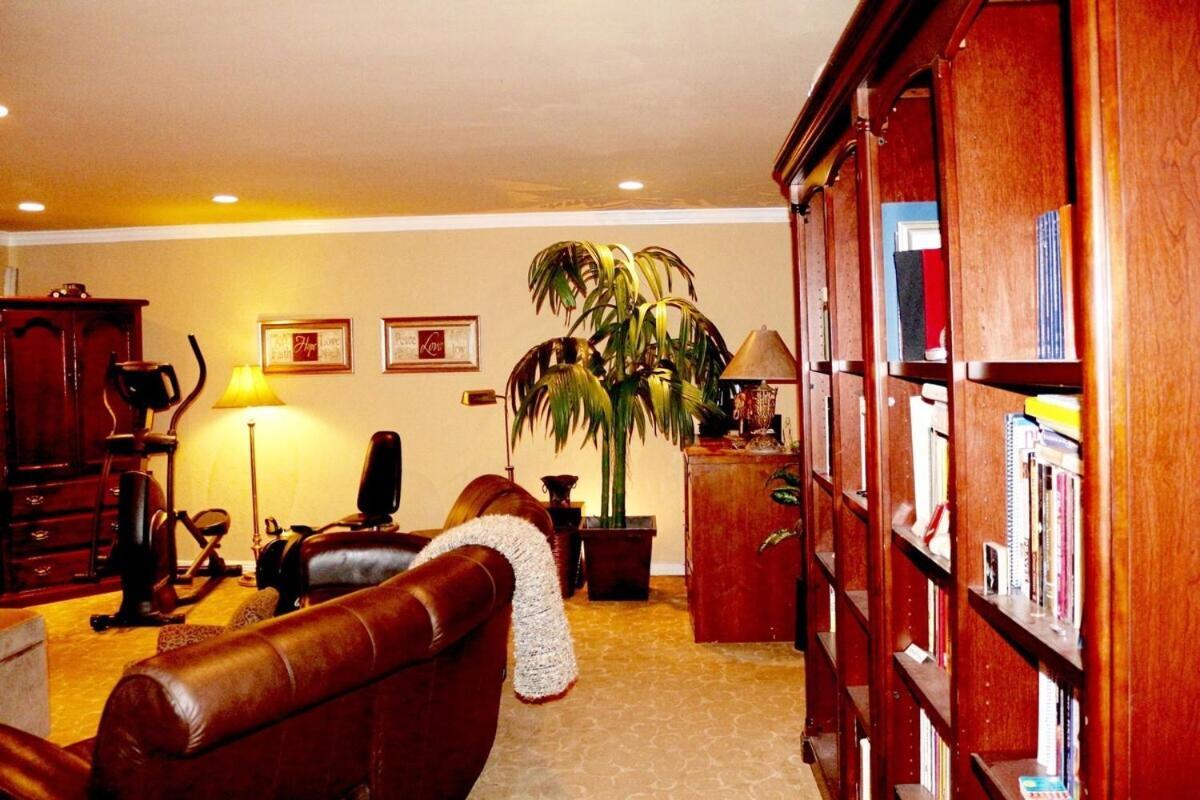 Shared Home Ингълуд Екстериор снимка
